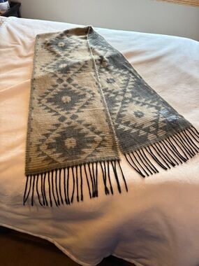 Cejon Neutral Geometric Fringe Scarf in Gray and Cream